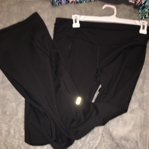 Women’s name brand clothes bundle - Picture 3 of 8